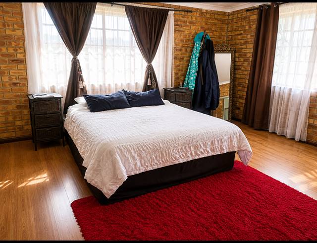 4 BEDROOM HOUSE FOR SALE IN RIVERSDALE